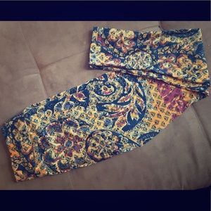 Lularoe beautiful TC leggings